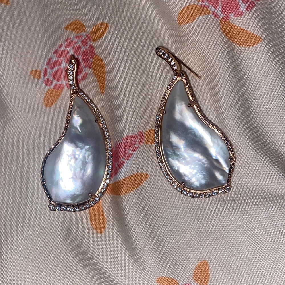 Kendra Scott mother of pearl gold plated earrings